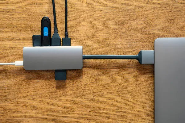 Ben je op zoek naar de Beste USB hub? Wij helpen je graag!