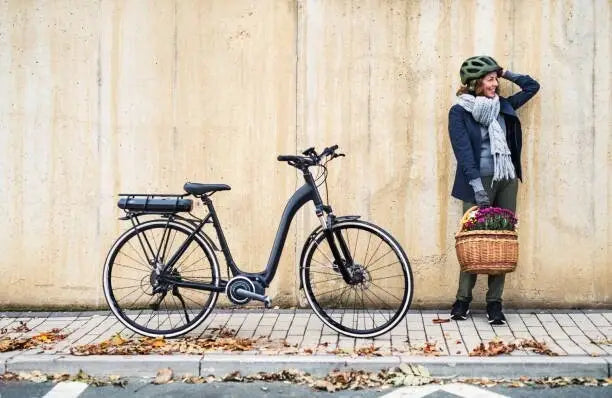Beste Speed Pedelec Helm 2024: Veiligheid en Stijl op de Snelste E-bikes
