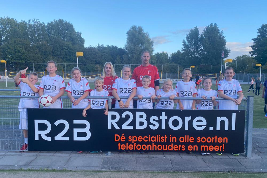 r2b trotse sponsor van KV Purmer
