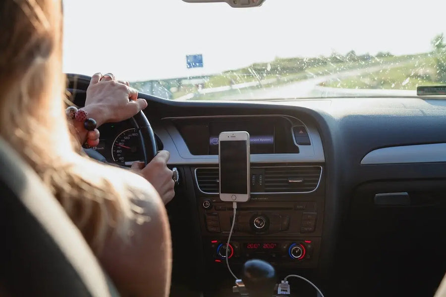De 9 Beste Gadgets voor in de Auto van 2024 | R2B Store