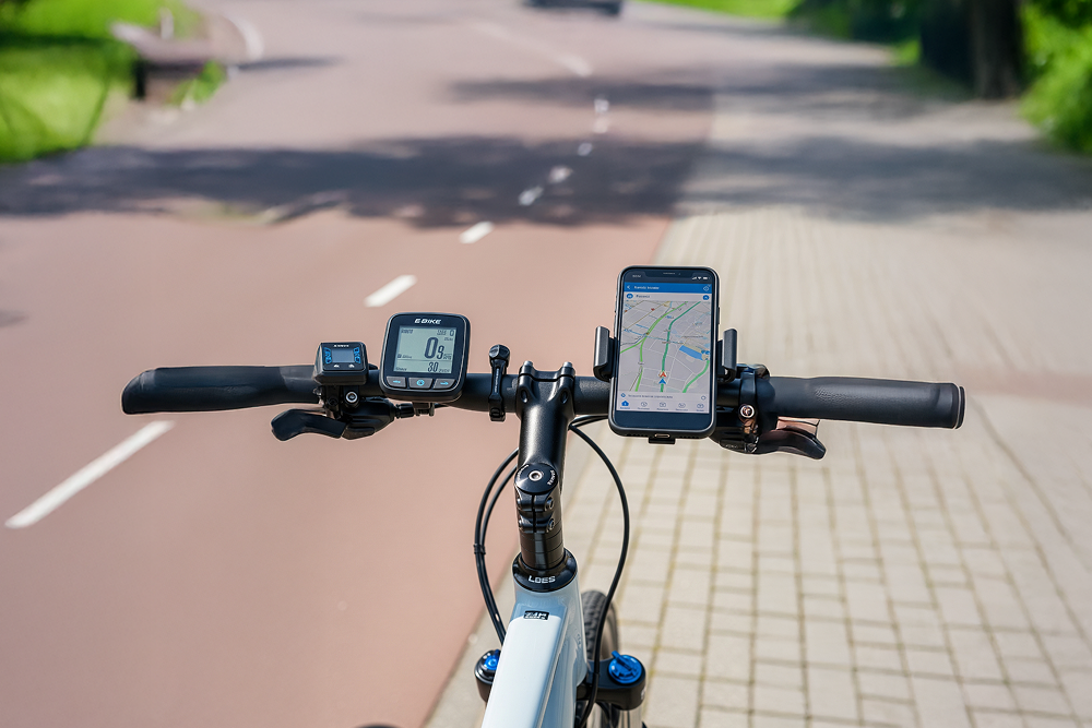Veilig fietsen met een handige fietsen telefoonhouder