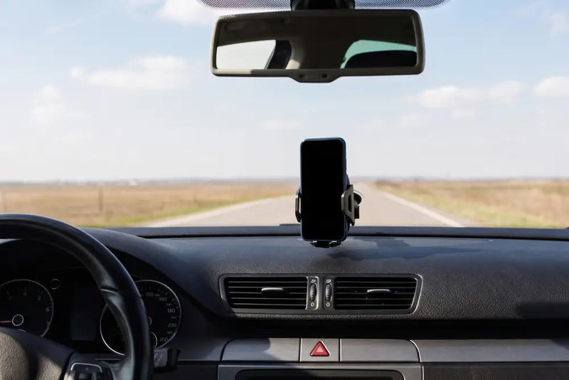 Hoe zorg ik ervoor dat de telefoonhouder in de auto blijft plakken?