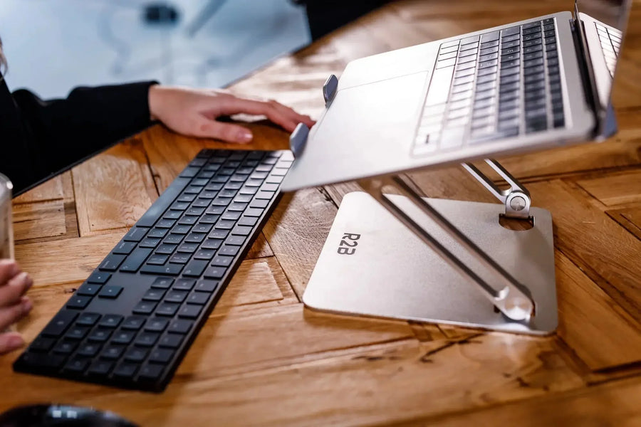 Last van fysieke klachten achter de laptop? Werk ergonomisch!