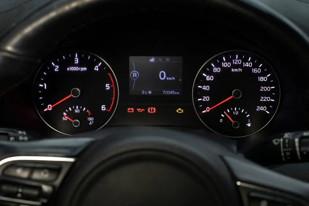 Zo Maak je Je Dashboard Auto Schoonmaken Eenvoudig en Efficiënt