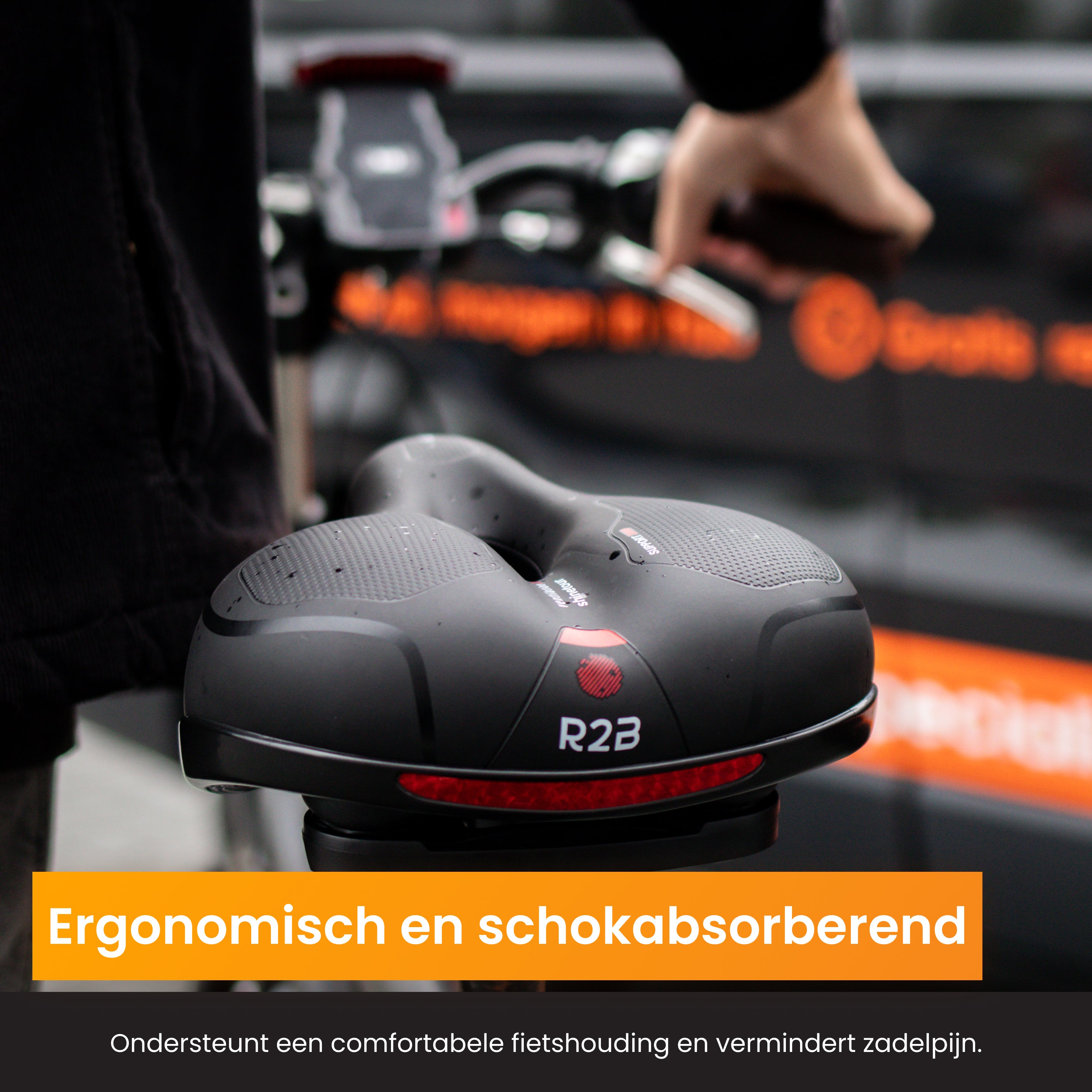 R2B fietszadel voor Dames en Heren met reflectie - Gelzadel - Waterdichte zadelhoes