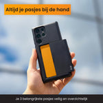 Samsung S24 Ultra beschermhoes met plek voor pasjes waar pasje in wordt gedaan