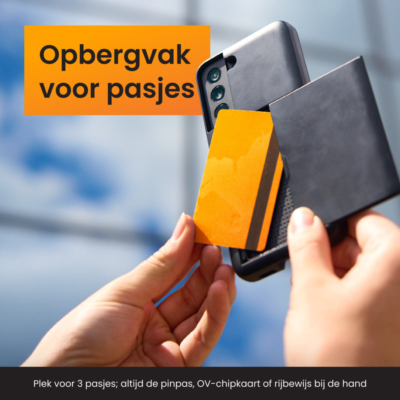 Samsung S25 FE beschermhoes met plek voor pasjes waar pasje in wordt gedaan