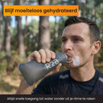 drinkvest hardlopen met drinkfles om snel water te kunnen pakken