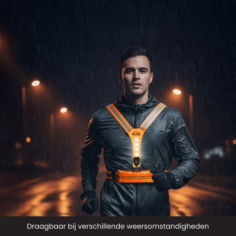 hardloopvest met verlichting die gedragen wordt in elk soort weer