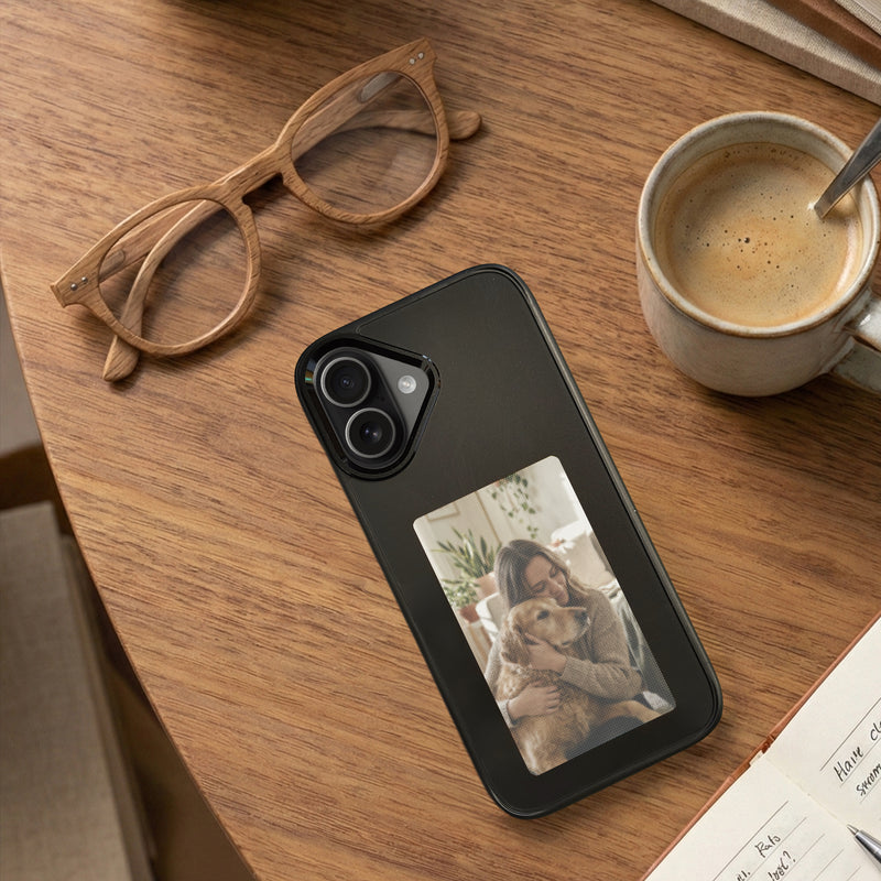 hoesje foto iphone 17 zwart met een leuke foto van een hond achterop