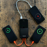 R2B Powerbank 30.000 mAh met Ingebouwde Kabels (USB-C & 8 Pins)