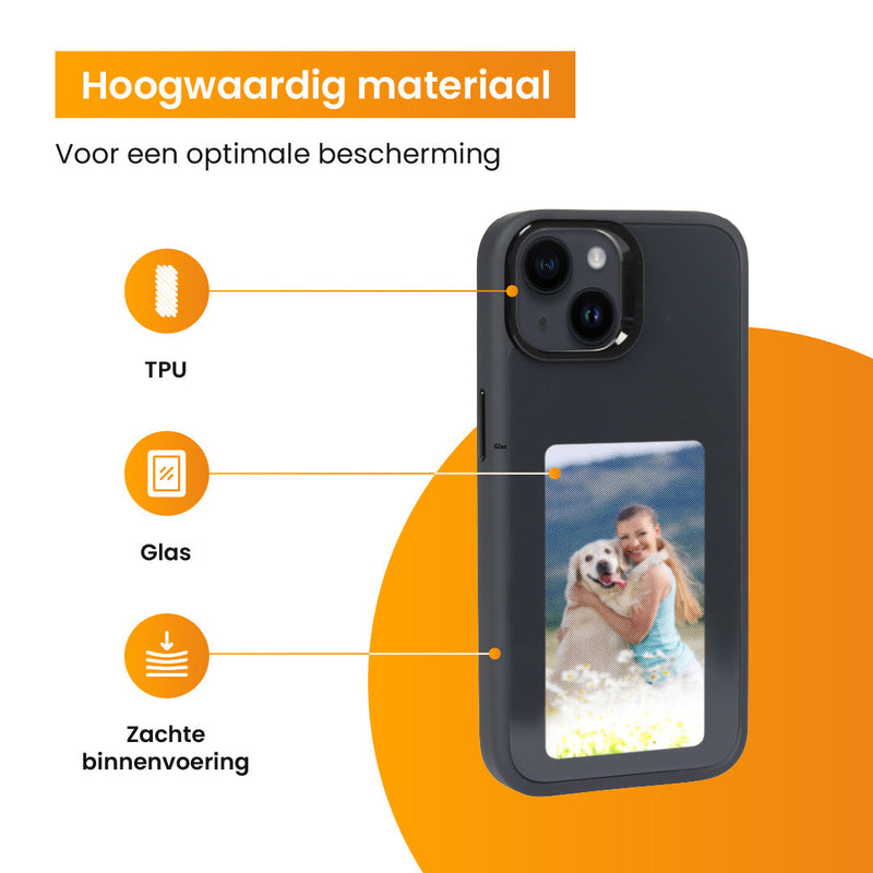 R2B® Foto Hoesje geschikt voor iPhone 16 - Incl. Screenprotector - E ink iPhone case - Zwart - Telefoonhoesje