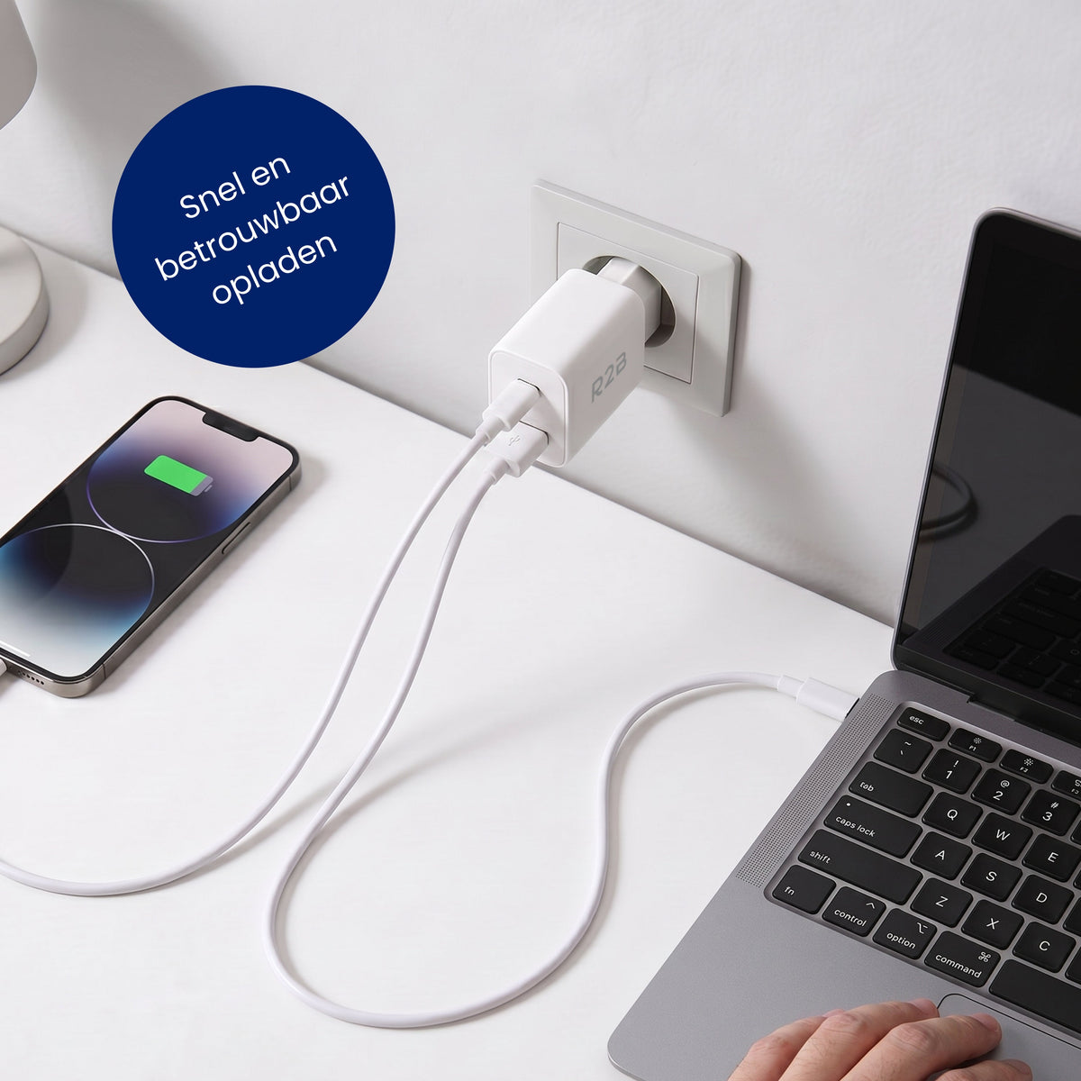 R2B USB-A & USB-C Adapter - 2-in-1 USB Stekker - Stevig & Betrouwbaar - Wit
