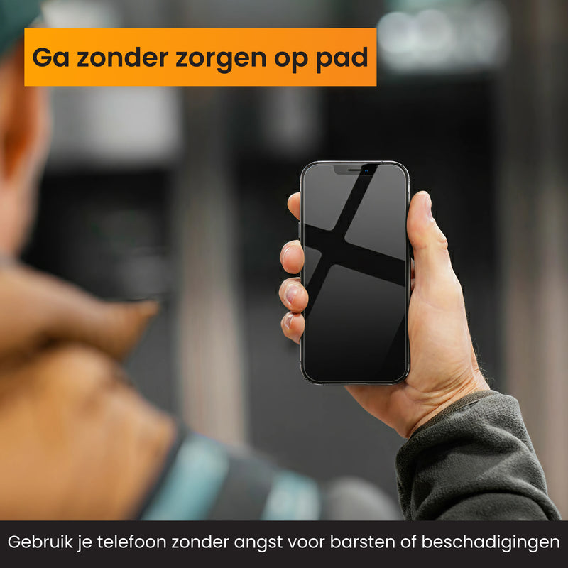 screen protector iphone 14 gemonteerd op telefoon