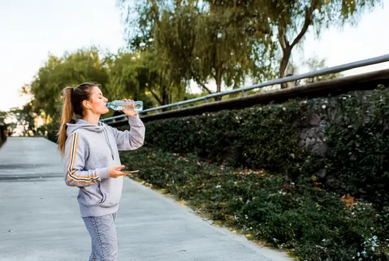 water meenemen hardlopen